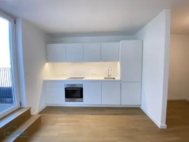 2 ZIMMER DACHGESCHOSS mit TERRASSE NÄHE SKODAGASSE / ALTES AKH