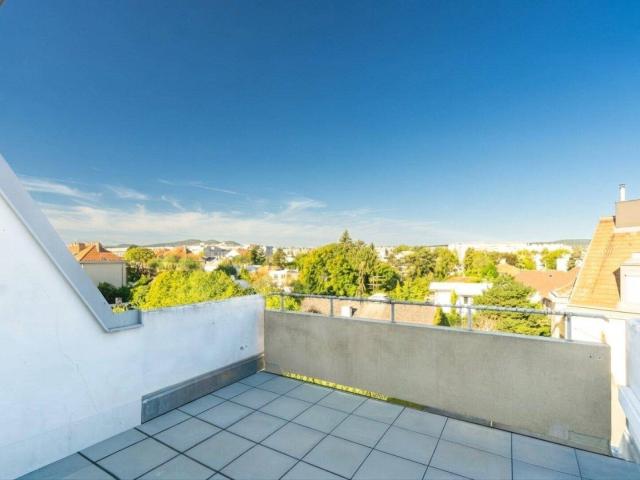 2 Zimmer Dachgeschoß Wohnung mit Terrasse in Atzgersdorf