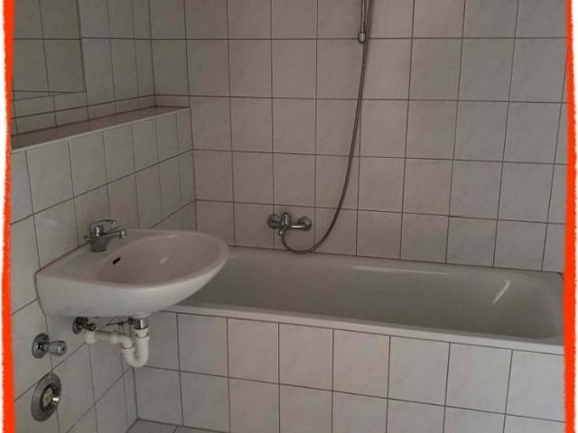 2 Zimmer Dachwohnung in beliebter Grünlage günstig zu vermieten!