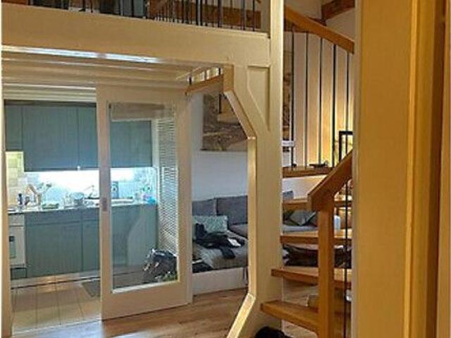 2½ Zimmer Dachwohnung in Genève Centre, möbliert, auf Zeit