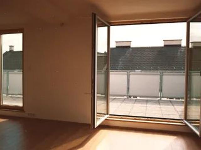 Architektenwohnung mit sonniger Dachterrasse ruhiges Wohnen, unbefristet!