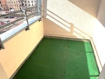 2 Zimmer DG Whg, mit Balkon und Lift, Stellplatz im Parkhaus MÖGLICH