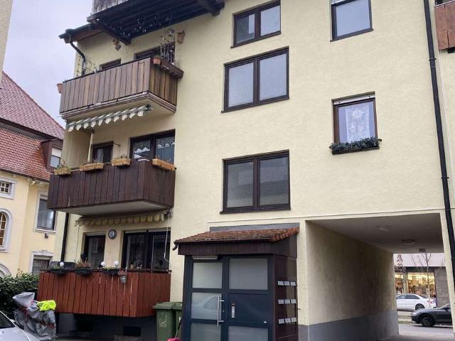 2 Zimmer DG Wohnung mit Außenstellplatz in Ettlingen
