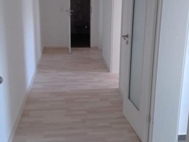 2 Zimmer DG Wohnung, 800 m zum Limbecker Platz ab 01.11.2026