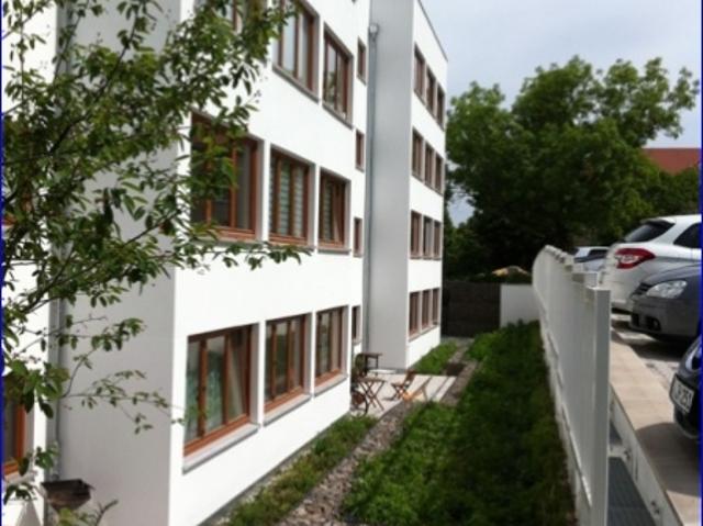 2 Zimmer DG Apartment mit Dachgarten frei ab 16.07.26