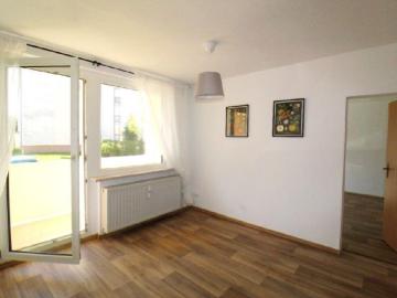 2 Zimmer + EBK + Balkon in einer ruhigen Wohnlage von Lunzenau