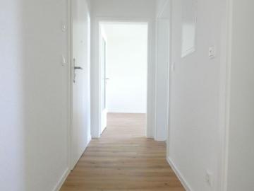 2 Zimmer EG Wohnung mit Balkon gesucht? Erstbezug nach Sanierung!