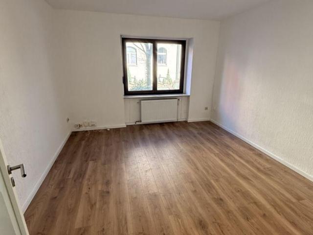 2 Zimmer EG Wohnung mit Einbauküche im Herzen von Witten !