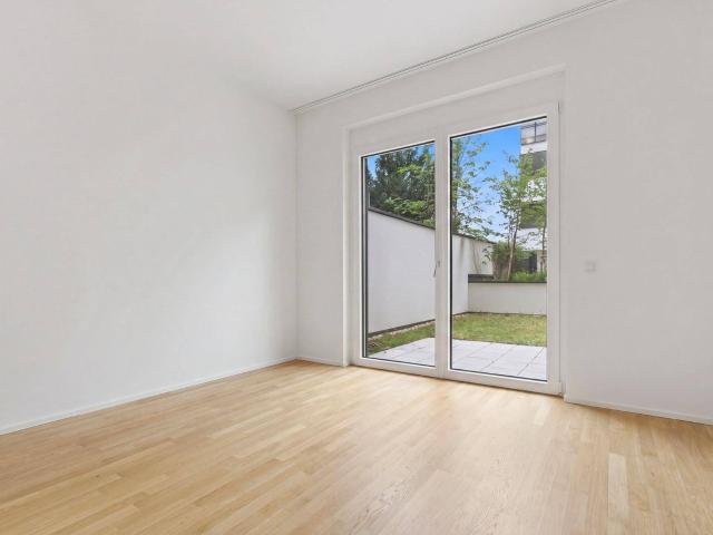 2 Zimmer EG Wohnung mit eigenem Garten – Ihr neues grünes Zuhause