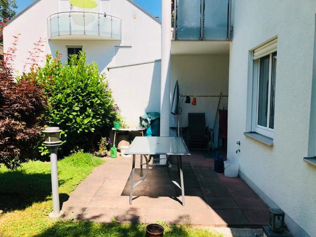 2 Zimmer EG Wohnung mit großem Garten & 2 Stellplätzen in Gbh