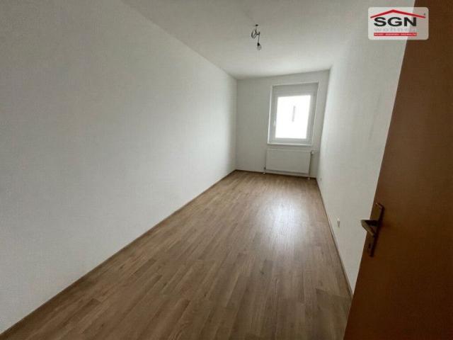 2 Zimmer EG Genossenschaftswohnung mit Balkon & Garage