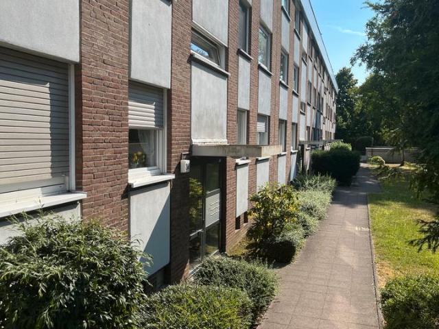2 Zimmer Eigentumswohnung mit Balkon in Köln am Blücherpark