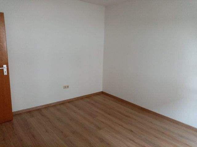 Einbauküche möglich! Ruhige 2 Zimmer Erdgeschosswohnung in ruhiger Lage