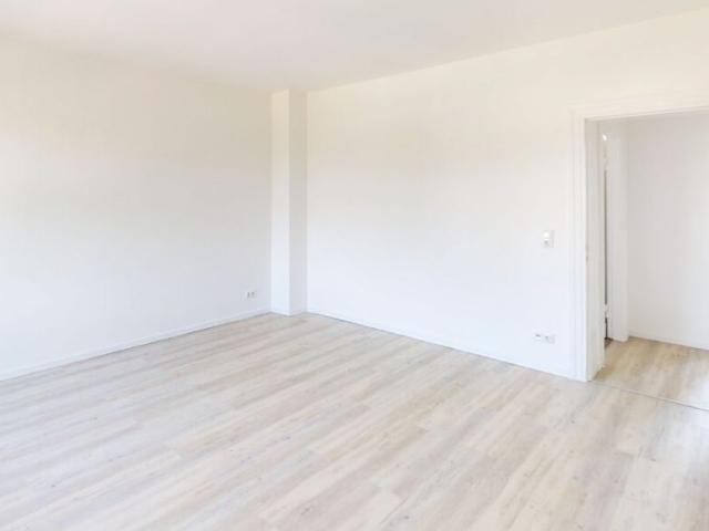 2 Zimmer Erdgeschosswohnung mit EBK