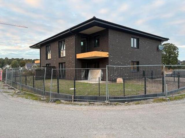 2 Zimmer Erdgeschosswohnung mit Garten & Terrasse