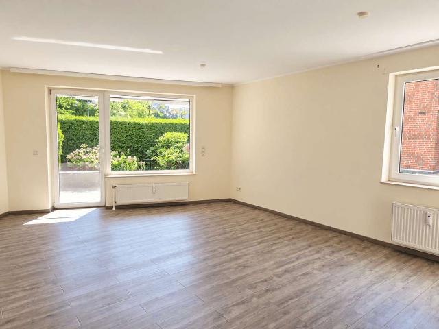 2 Zimmer Erdgeschosswohnung mit Terrasse und Tiefgaragenstellplatz