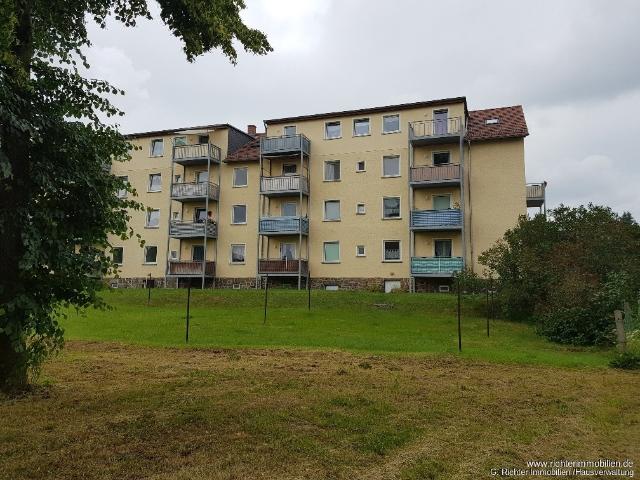 2 Zimmer Etagenwohnung, ruhige Wohnlage, mit Balkon in Halsbrücke