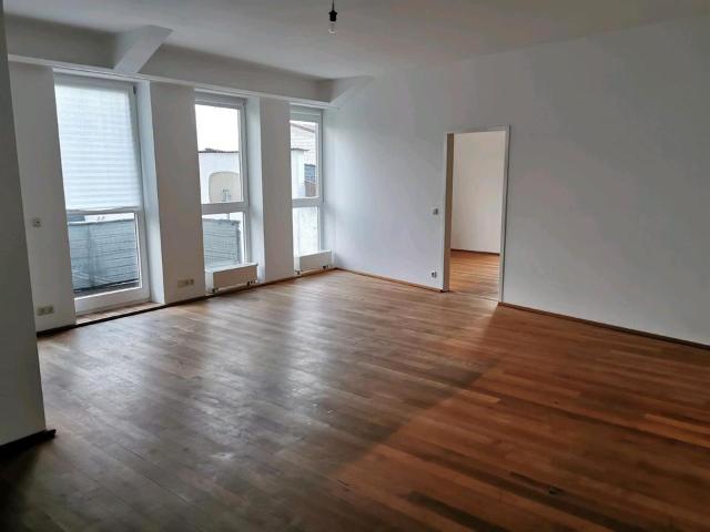 2 Zimmer ETW + Balkon Top Lage