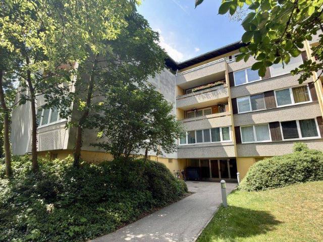 2 ZIMMER GARTENWOHNUNG MIT LOGGIA/WINTERGARTENCHARAKTER, GROSSZÜGIGER GARTENFLÄCHE & GARAGENPLATZ IN GRÜNER RUHELAGE VON BADEN ZU KAUFEN!