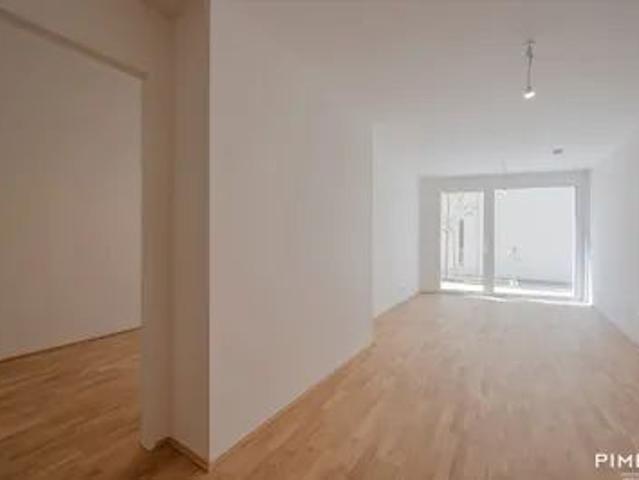 2 ZIMMER GARTENWOHNUNG OBERLAA!