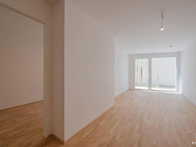2 ZIMMER GARTENWOHNUNG OBERLAA!