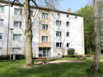 2 Zimmer Gartengeschosswohnung mit Balkon und Keller in Frankfurt Zeilsheim