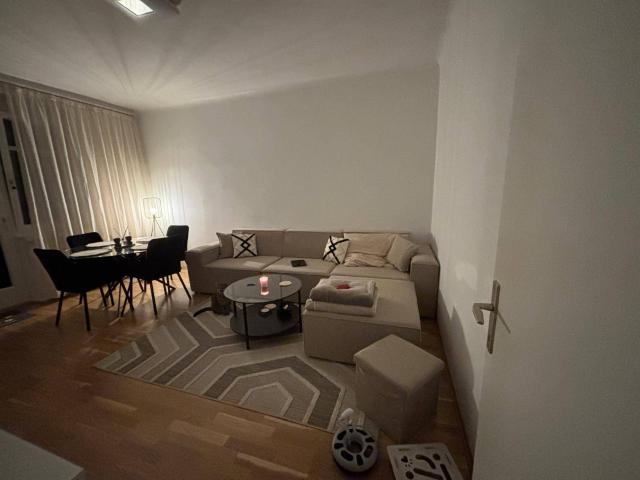 2 Zimmer Gemeindewohnung mit Balkon in Wien 1100