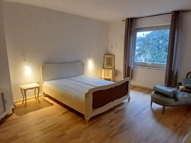 2 Zimmer in charmanter Altbau WG