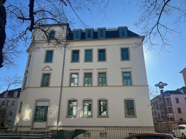 2 Zimmer in Dresden Cotta bezugsfrei, charmant & provisionsfrei