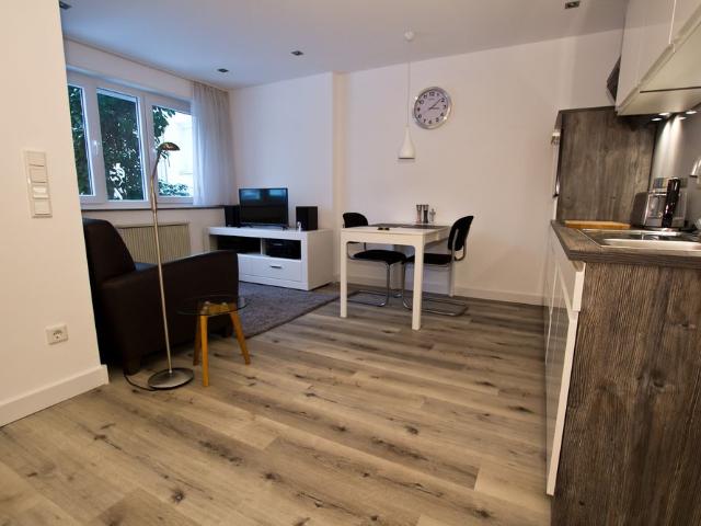 2 Zimmer in Düsseldorf