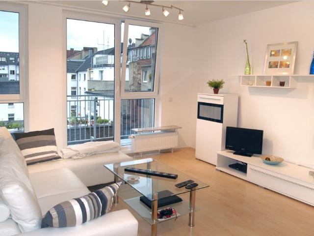 2 Zimmer in Düsseldorf