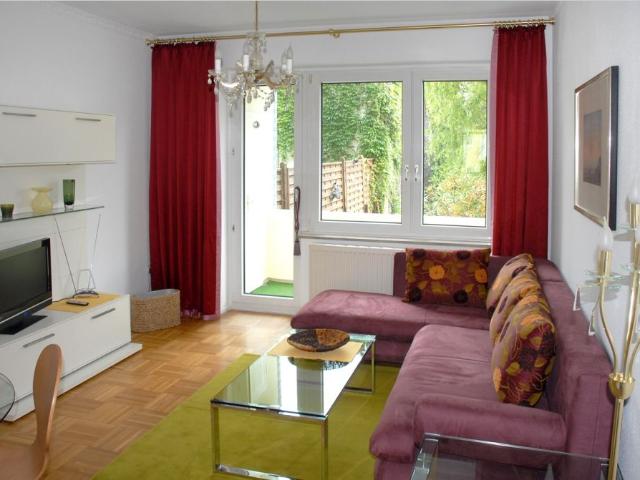 2 Zimmer in Düsseldorf