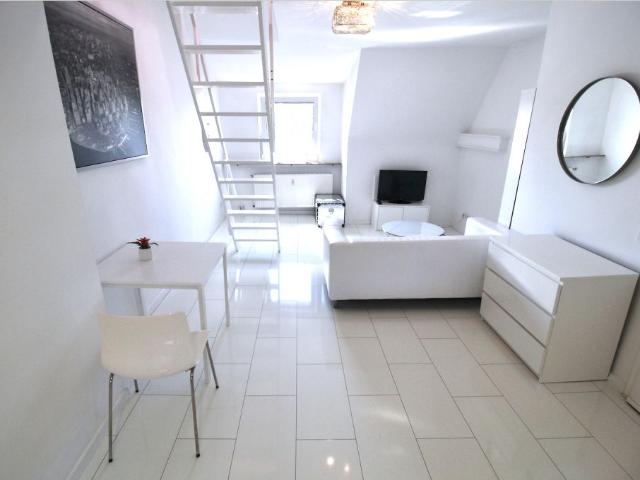2 Zimmer in Düsseldorf