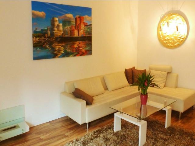 2 Zimmer in Düsseldorf