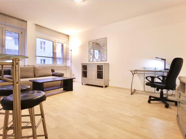 2 Zimmer in Düsseldorf