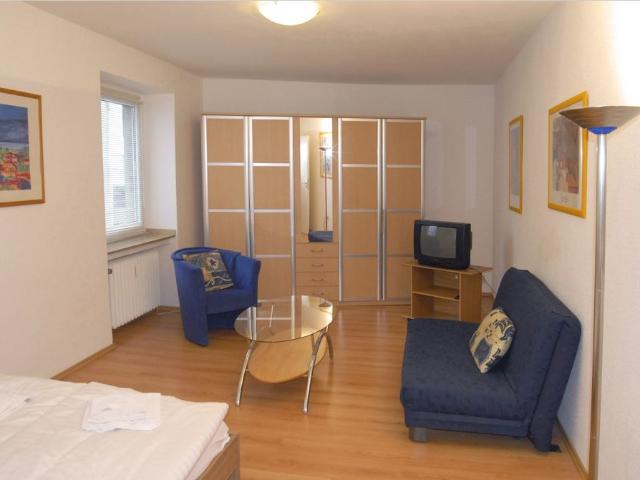 2 Zimmer in Düsseldorf