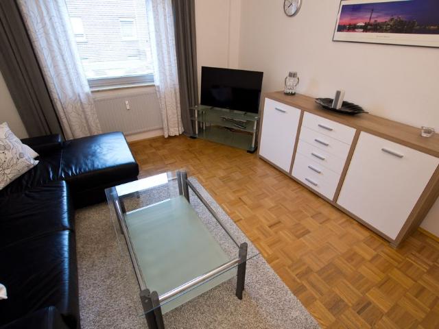 2 Zimmer in Düsseldorf