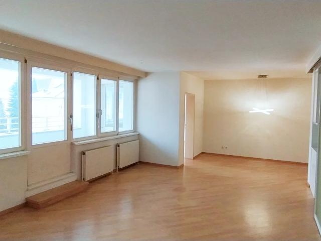 2 Zimmer Innenstadtwohnung mit Loggia in Innenhoflage Nähe Schottentor