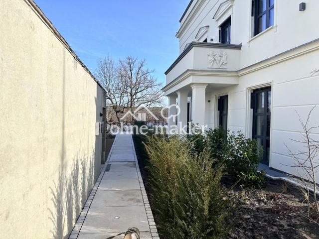 2 Zimmer, Jugendstilhaus, Erdgeschoss, große überdachte Terrasse