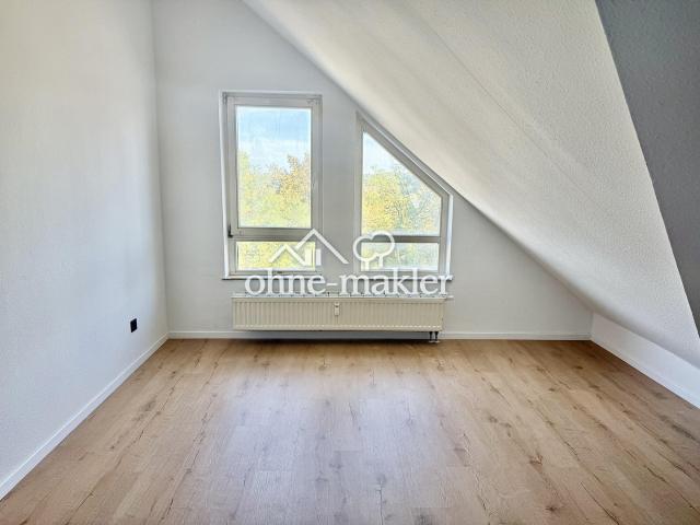 2 Zimmer Maisonette mit Blick ins Grüne und zum See, frisch renoviert, 42 qm, TG Stellplatz