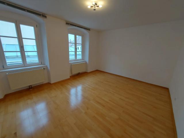 2 ZIMMER MIETWOHNUNG IM ZENTRUM VON KREMS