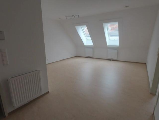 2 ZIMMER MIETWOHNUNG IN OBERWÖLBLING MIT AUTOABSTELLPLATZ!