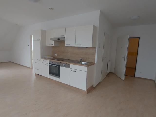 2 ZIMMER MIETWOHNUNG IN OBERWÖLBLING MIT AUTOABSTELLPLATZ!