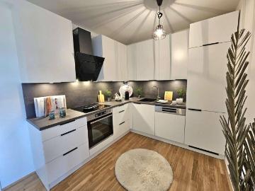 2 Zimmer Mietwohnung NEUBAU Straßwalchen mit Tischlerküche, Balkon West