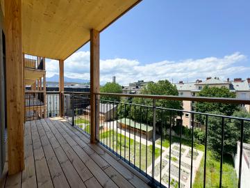 2 ZIMMER MIT BALKON ALTSTADTNÄHE ERSTBEZUG!