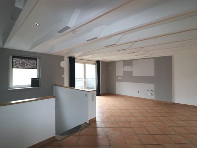 2 Zimmer mit Balkon im Dachgeschoss* in Duisburg Homberg, Moerser Str