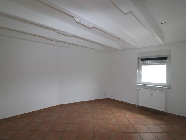 2 Zimmer mit Balkon im Dachgeschoss* in Duisburg Homberg, Moerser Str