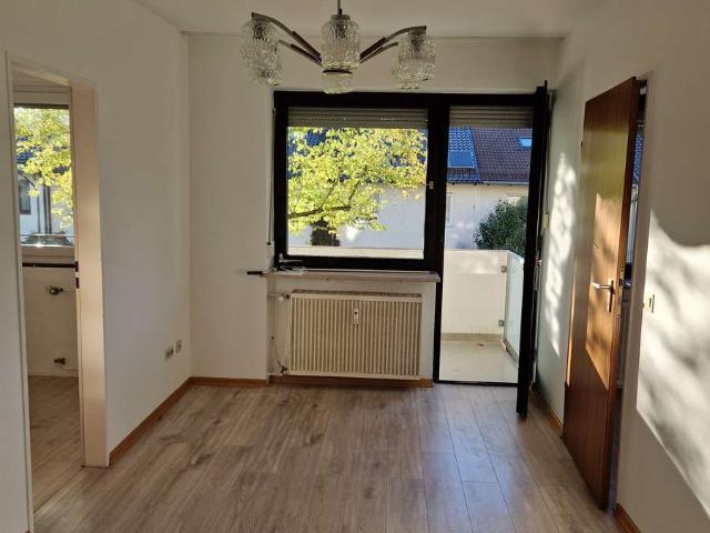 2 Zimmer mit Balkon in Altperlach 40 qm, TG Stellplatz, Kellerabteil