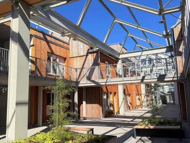 2 Zimmer mit Garten Sheddach Höfe