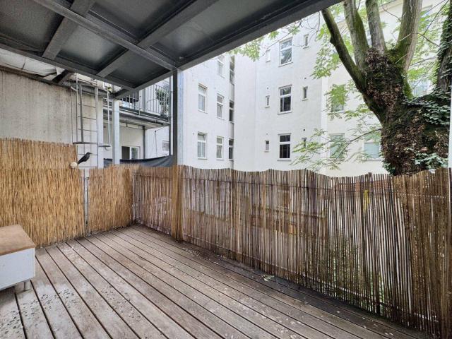 2 Zimmer mit großzügigem Balkon zum Schnäppchenpreis Guter Zustand
